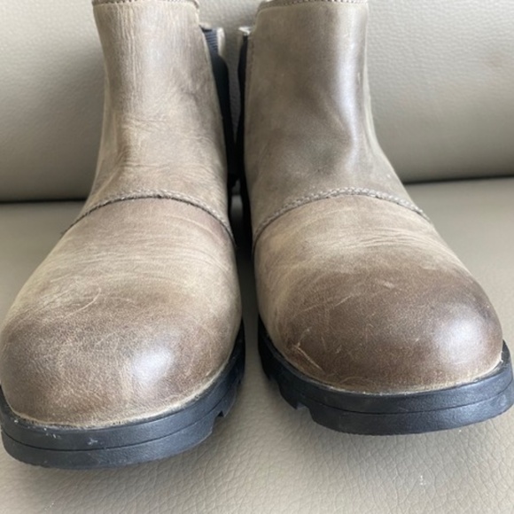 SOREL genuine leather Ladies US 8 ankle boots taupe khaki green hue waterproof - Picture 3 of 16